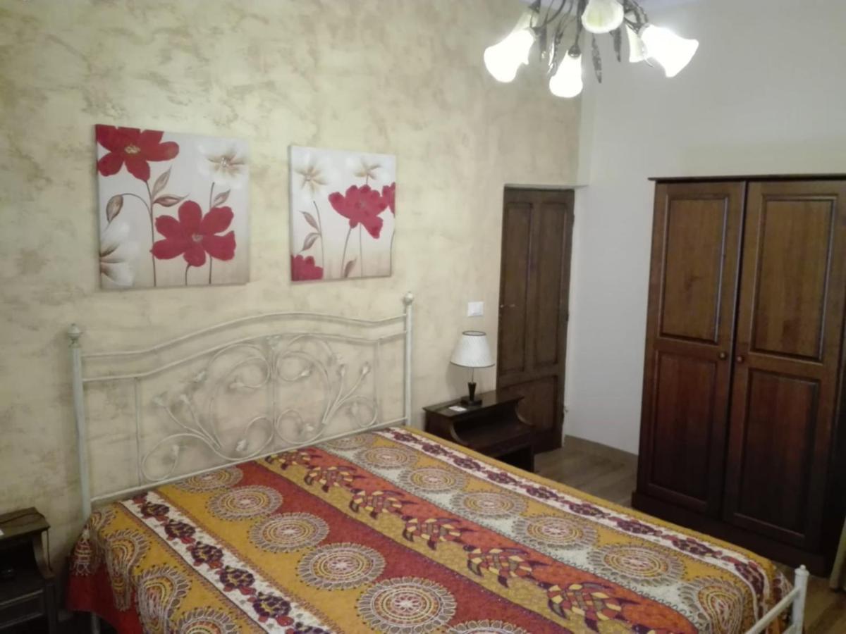 La Casa Di Anita Nel Cuore Di Segesta 卡拉塔菲米 外观 照片