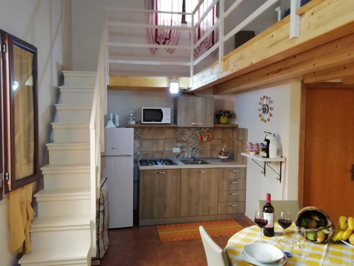 La Casa Di Anita Nel Cuore Di Segesta 卡拉塔菲米 外观 照片